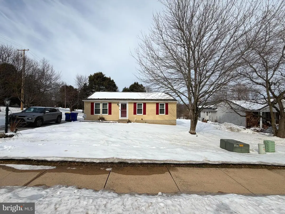 25 Scarborough Fare, Stewartstown, PA 17363 - #1