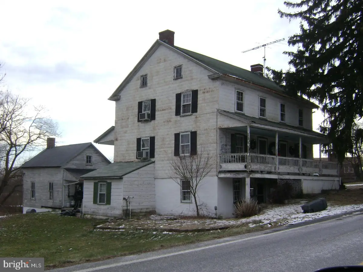 4859 Glenville Rd, Glen Rock, PA 17327 - #1