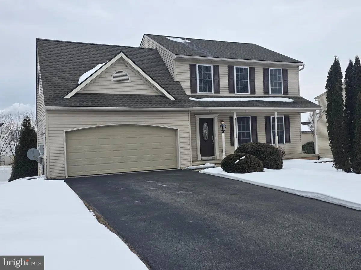 155 Austin Dr, Mount Wolf, PA 17347 - #1