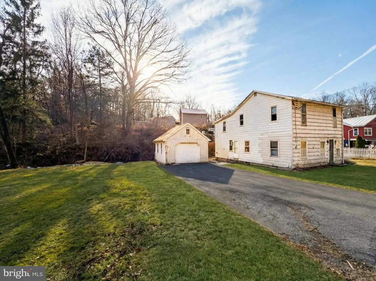 657 Lewisberry Rd, New Cumberland, PA 17070 - #1