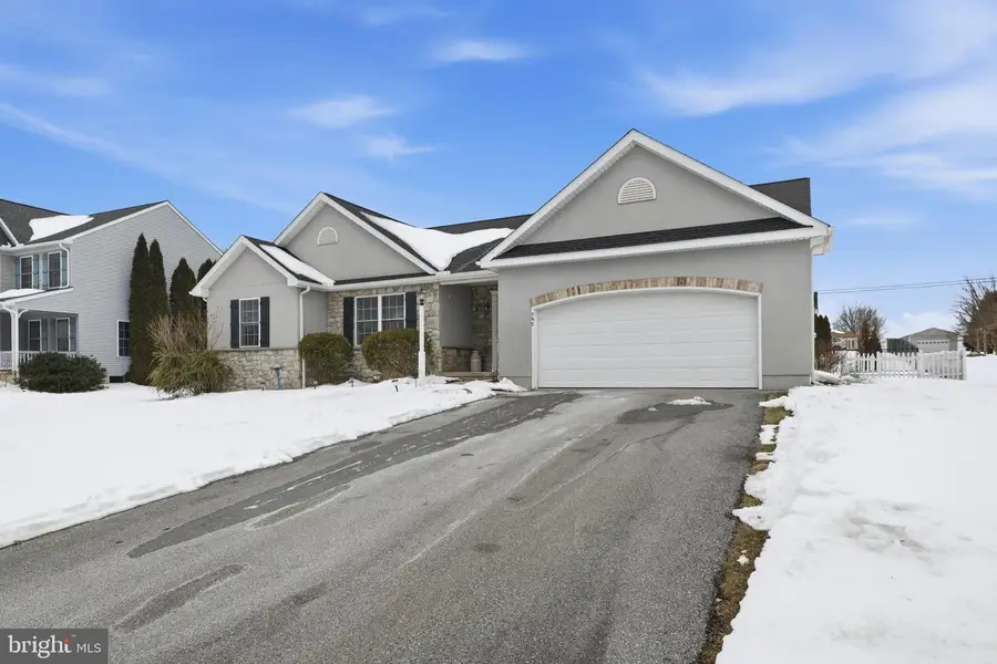 390 Pebble Beach Dr, Mount Wolf, PA 17347 - #3