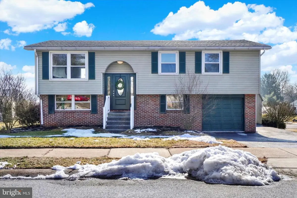 109 Maplewood Dr, Dover, PA 17315 - #1