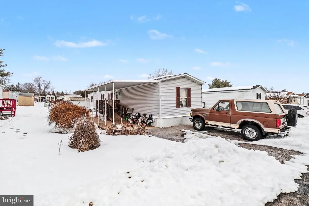 347 Westwood Dr, York, PA 17404 - #1