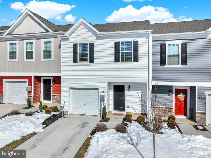325 Locust Run Dr, York, PA 17404 - #2