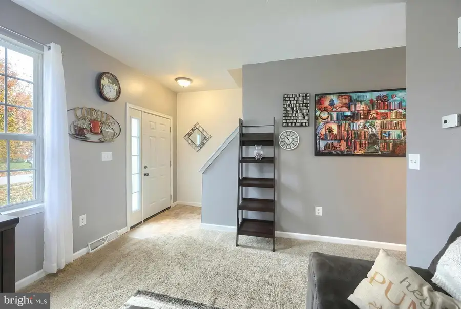 1165 Ledge Dr, York, PA 17408 - #3