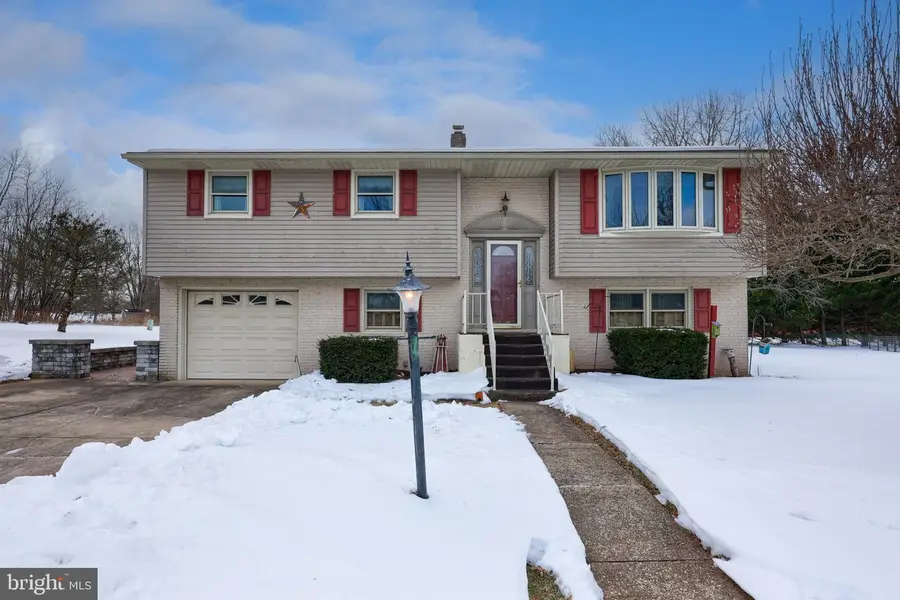 3644 Fox Chase Dr, Dover, PA 17315 - #2