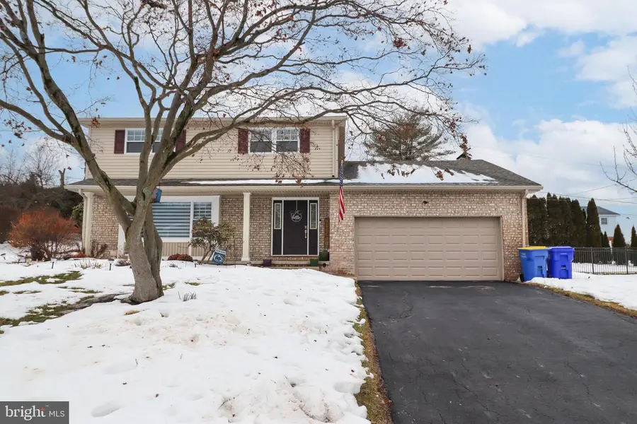 500 Cortleigh Dr, York, PA 17402 - #3