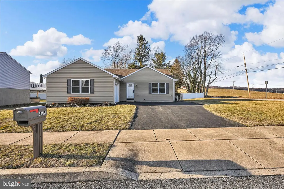 485 Steven Dr, York, PA 17406 - #1