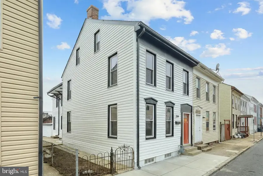204 Park Pl, York, PA 17401 - #3