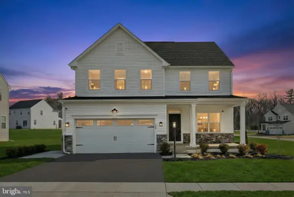 100 Trail Ct, YORK, PA 17406