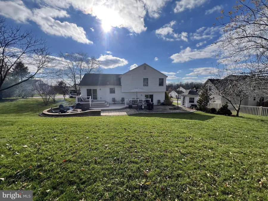 331 Braddock Dr, Etters, PA 17319 - #2