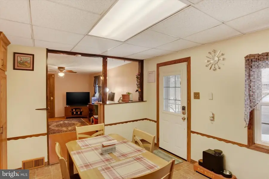 745 Old Trail Rd, Etters, PA 17319 - #3