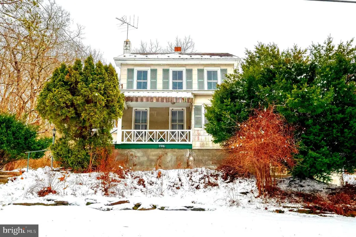 706 Chestnut St, Delta, PA 17314 - #1