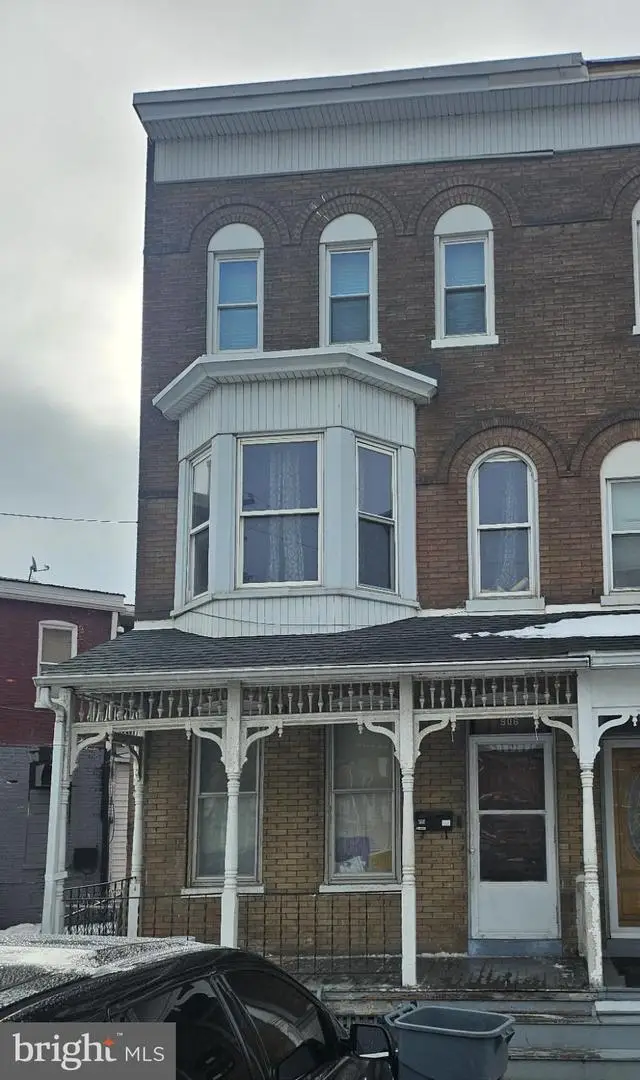 906 Clayton Ave, York, PA 17401 - #1