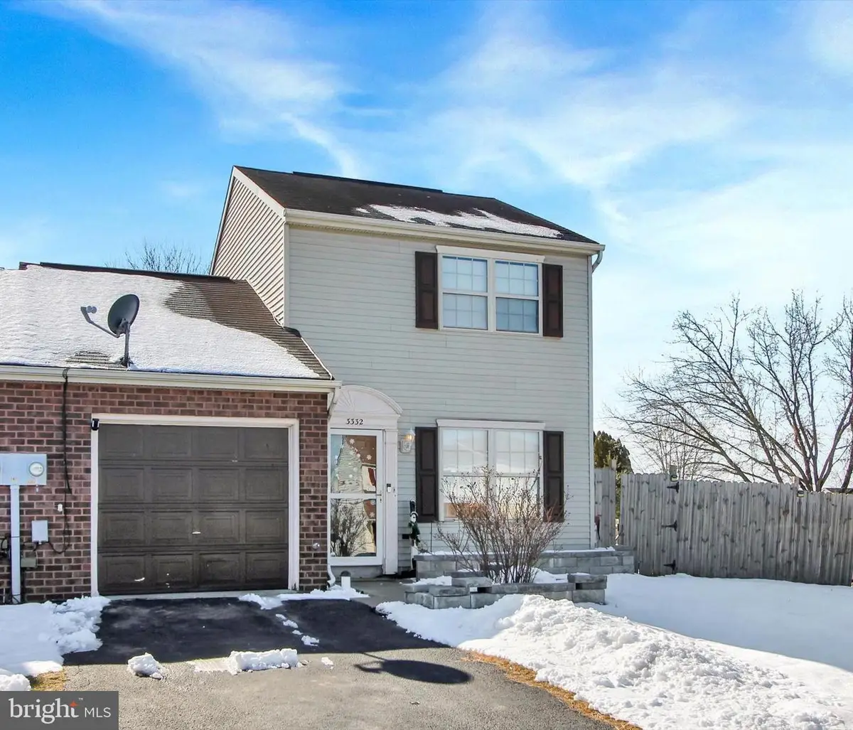 3332 Glen Hollow Dr, Dover, PA 17315 - #1