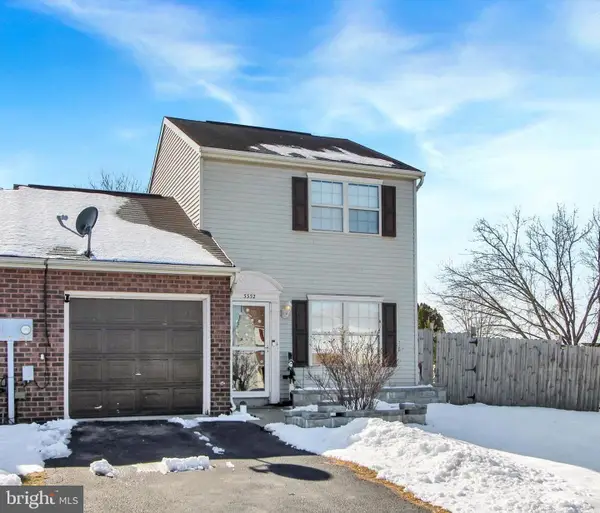 3332 Glen Hollow Dr, DOVER, PA 17315