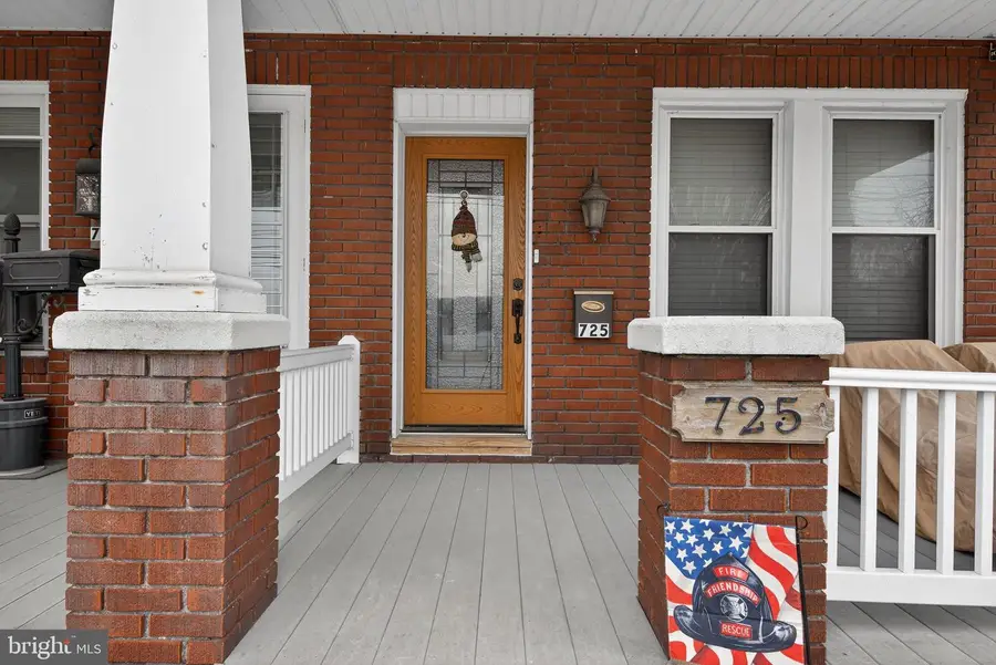 725 Hellam St, Wrightsville, PA 17368 - #3