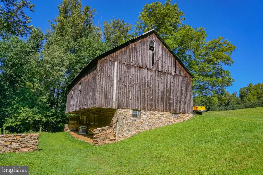 988 Kratz Rd, Glen Rock, PA 17327 - #3