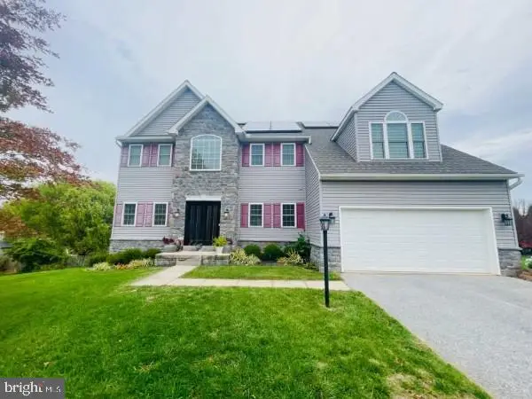 430 Palomino Dr, YORK, PA 17402