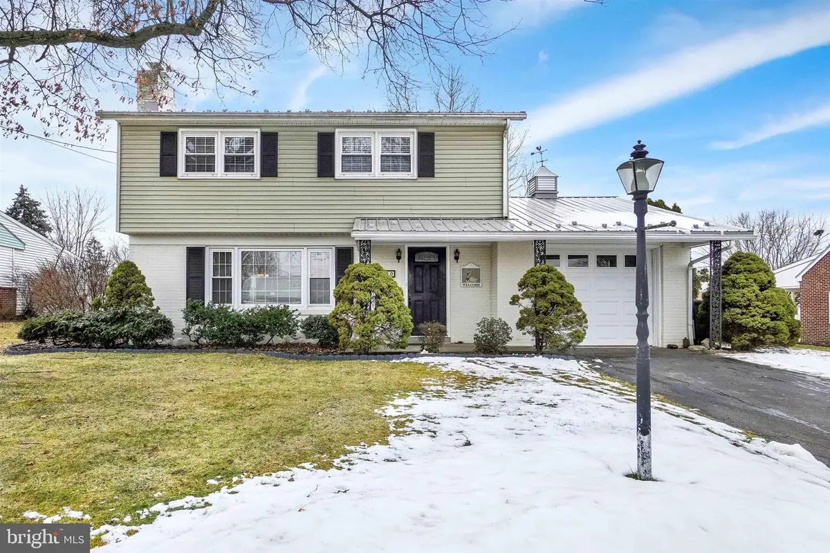 3460 Sycamore Rd, Dover, PA 17315 - #1