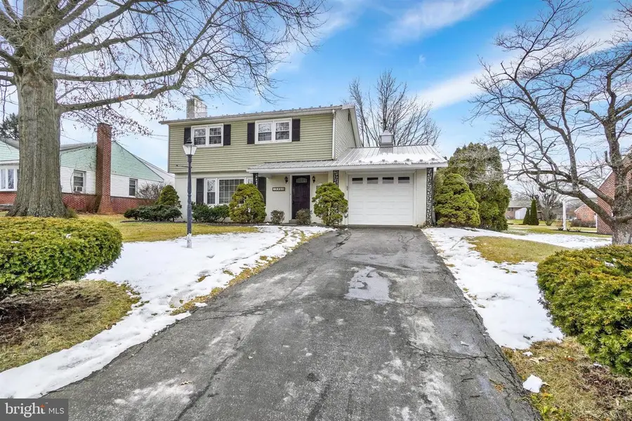 3460 Sycamore Rd, Dover, PA 17315 - #2