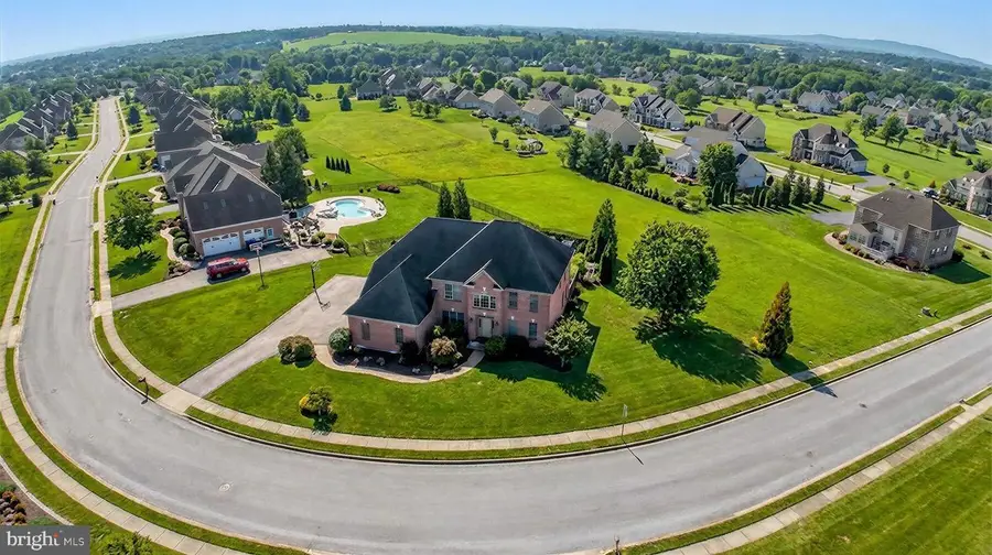 1563 Winsford Ln, York, PA 17404 - #3