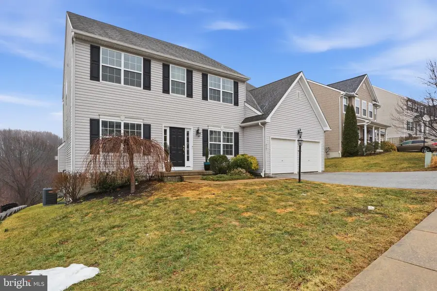 215 Azalea Dr, Windsor, PA 17366 - #3