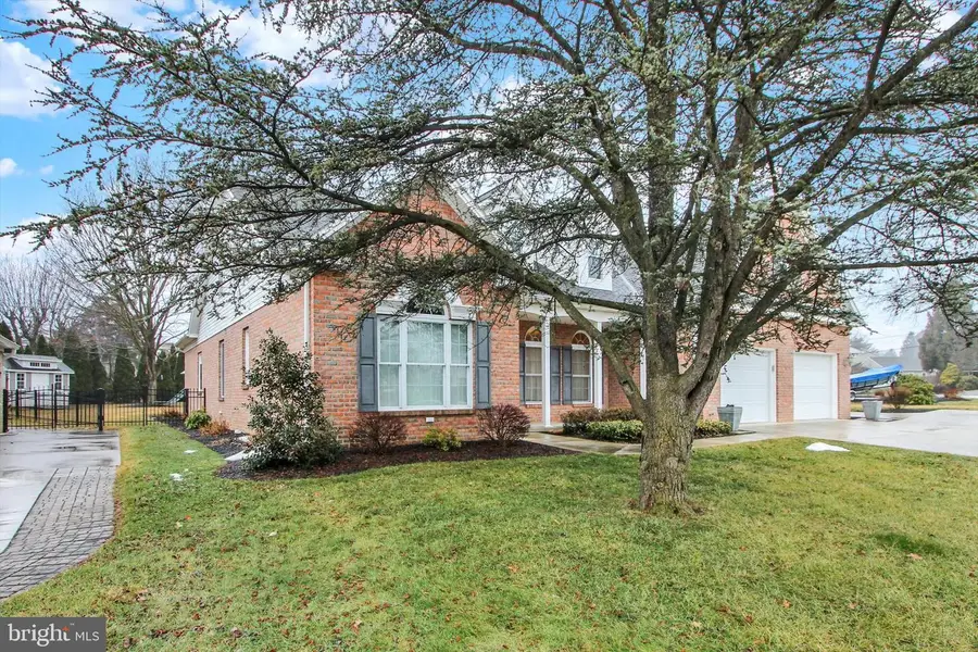 355 Dart Dr, Hanover, PA 17331 - #3
