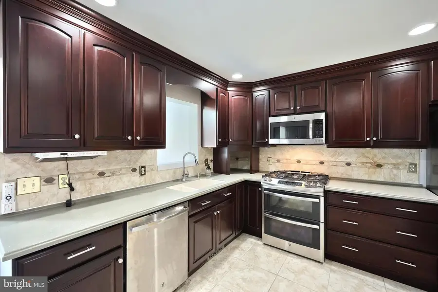 2696 Fairway Dr #2696, York, PA 17402 - #3