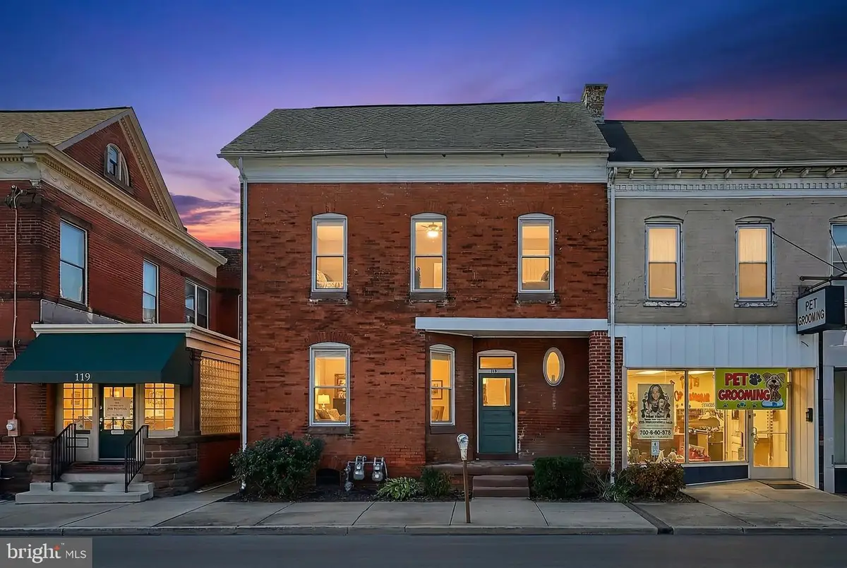 117 Baltimore St, Hanover, PA 17331 - #1