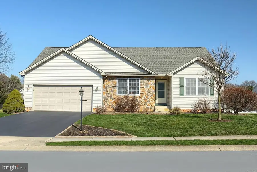 1835 Michelle Dr, York, PA 17408 - #2