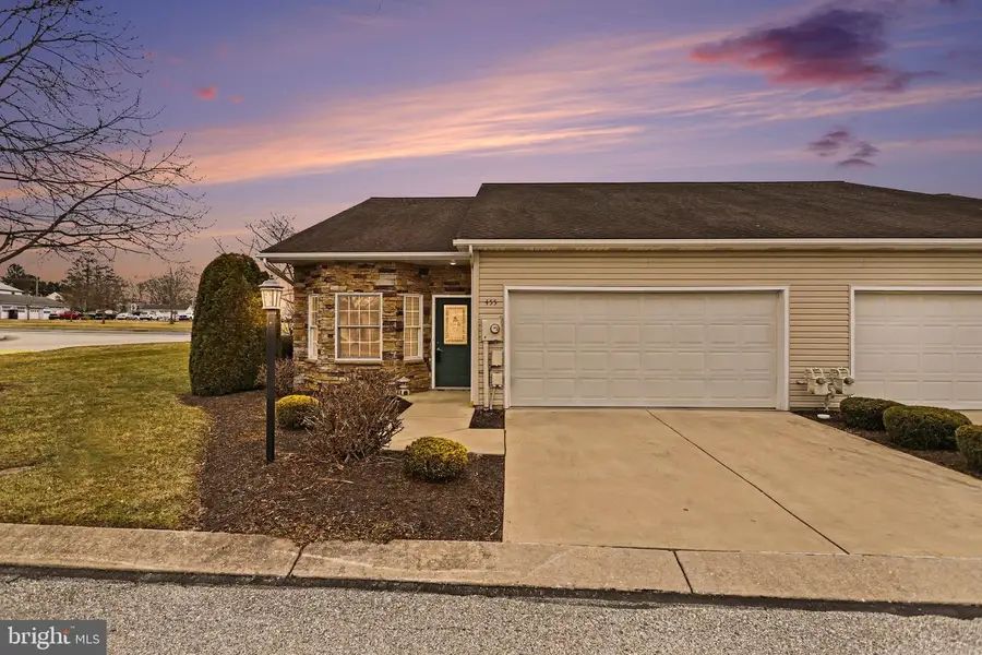 455 Parkview Ln, Hanover, PA 17331 - #2