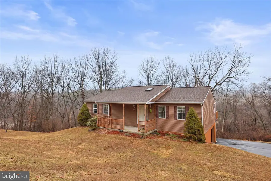 84 Lakeview Cir, Hanover, PA 17331 - #3