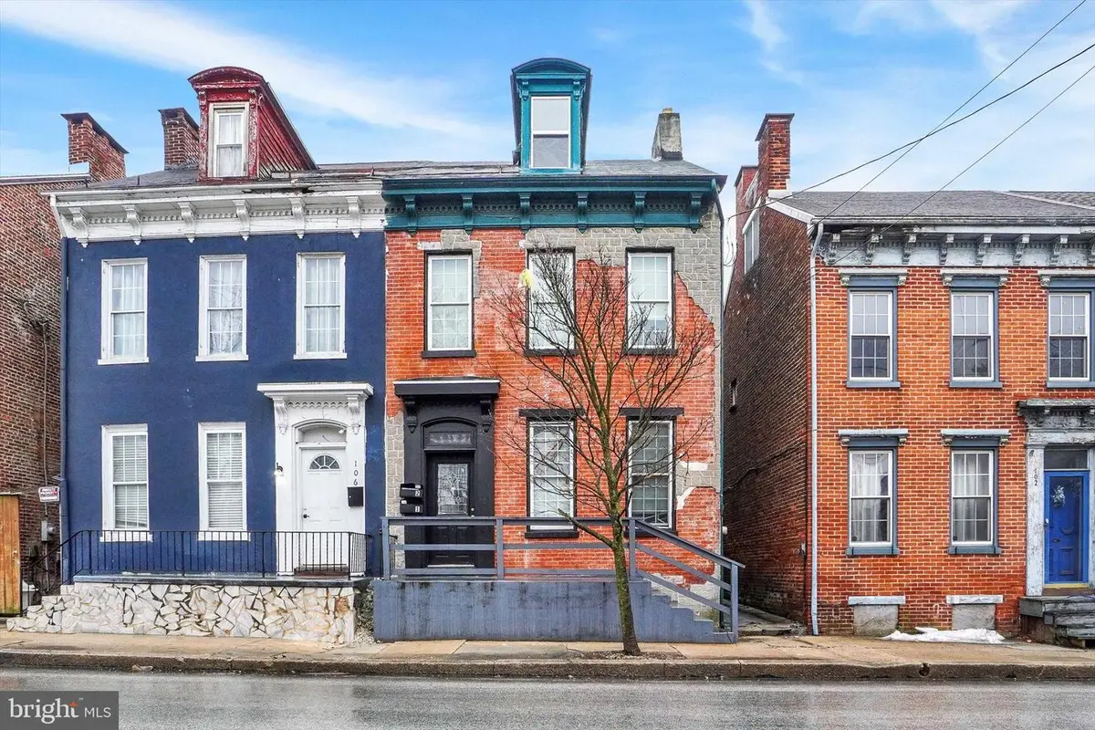 104 E College Ave, York, PA 17401 - #1