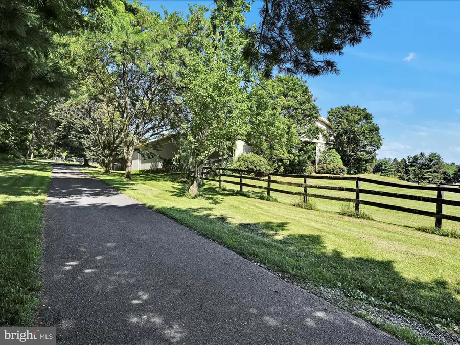 375 Mount Zion Rd, Dillsburg, PA 17019 - #3