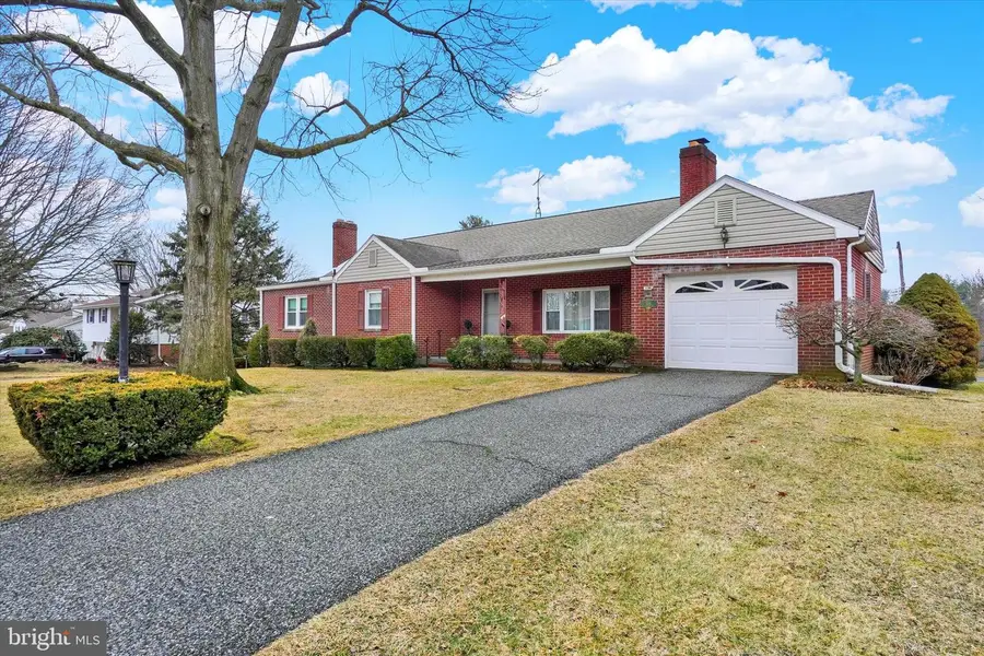 454 Highland Rd, Red Lion, PA 17356 - #3