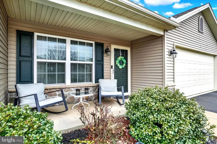 240 Palomino Way, Red Lion, PA 17356 - #2