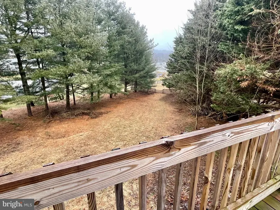 225 Bragg Cir, Hanover, PA 17331 - #2