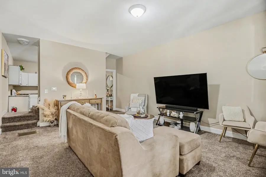 217 E Cottage Pl, York, PA 17403 - #3
