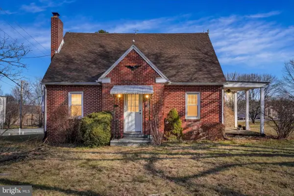 1527 Main St, NEW PARK, PA 17352