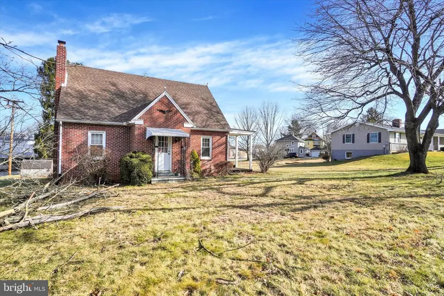 1527 Main St, New Park, PA 17352 - #2