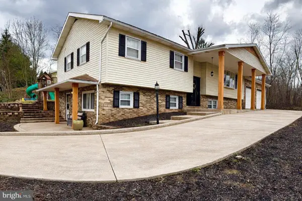 15 Highland Cir, ETTERS, PA 17319