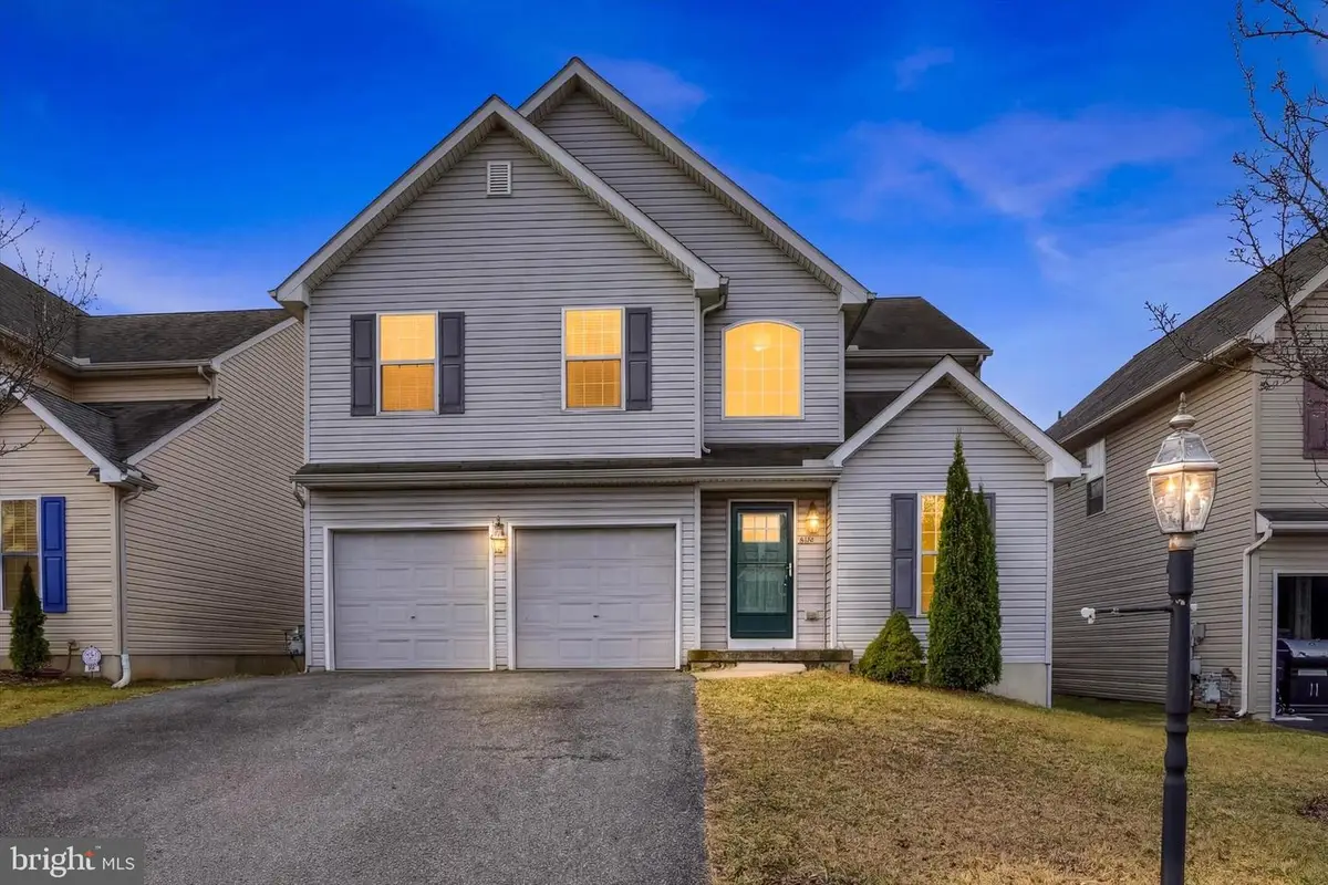 590 Thomas Armor Dr, Windsor, PA 17366 - #1