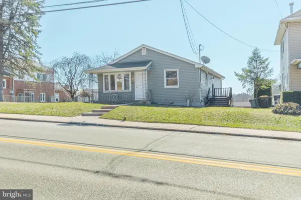 282 E Broadway, RED LION, PA 17356