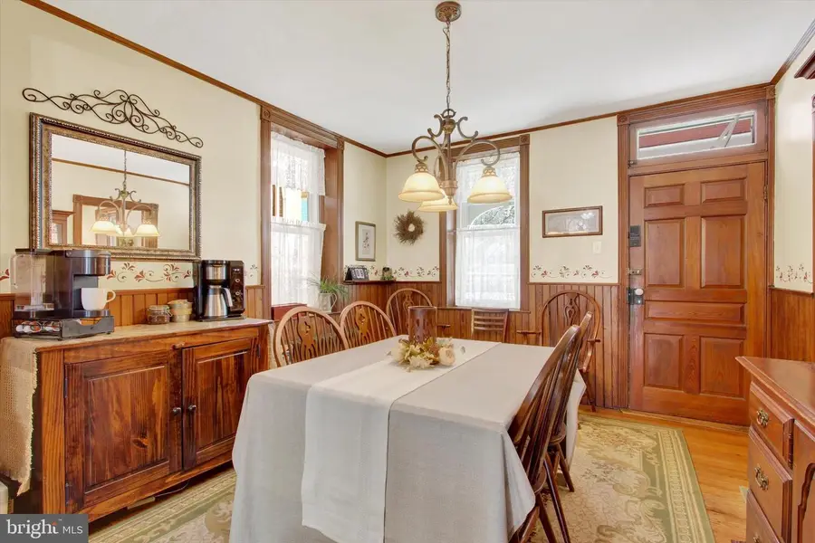 6 N Water St, Spring Grove, PA 17362 - #3