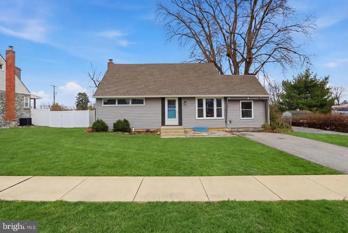 139 Sylvan Dr, York, PA 17402 - #1