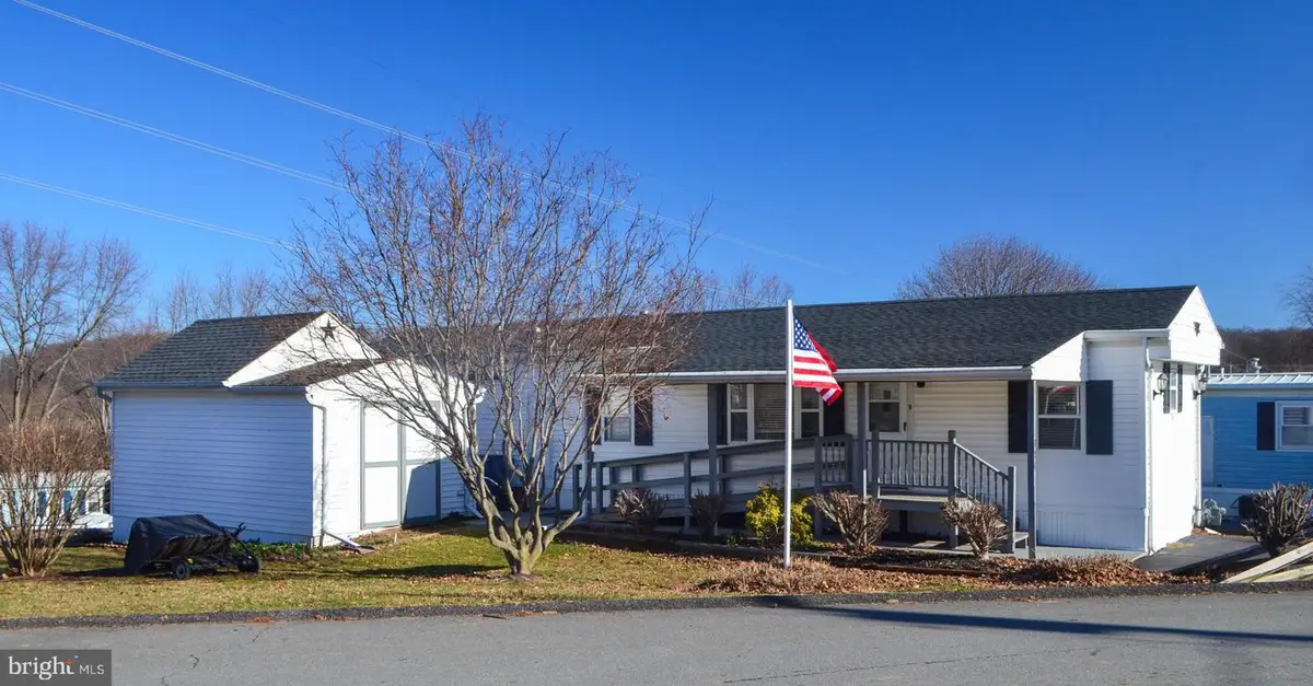 324 Blue Jay Dr, Red Lion, PA 17356 - #1