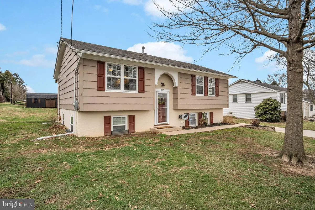107 N 7th St, Wrightsville, PA 17368 - #1