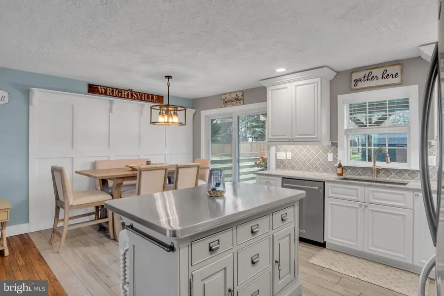 107 N 7th St, Wrightsville, PA 17368 - #3