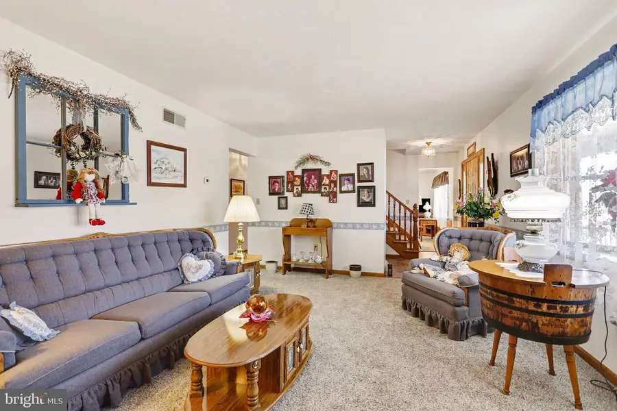 11 Narrow Rd, Hanover, PA 17331 - #3